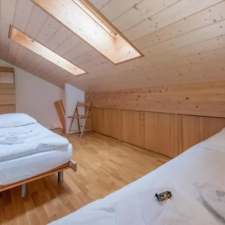 Chalet Racers Retreat #5 *