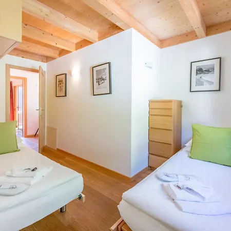 Chalet Racers Retreat #5 *